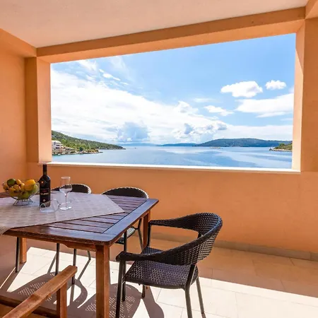 Apartment Atemberaubende In Mit Meerblick
