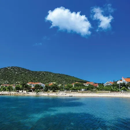 Stunning Apartment In Vinisce With House Sea View Апартаменти *