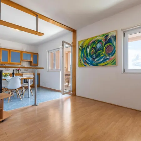 Apartment Beautiful In With Kitchen Vinisce